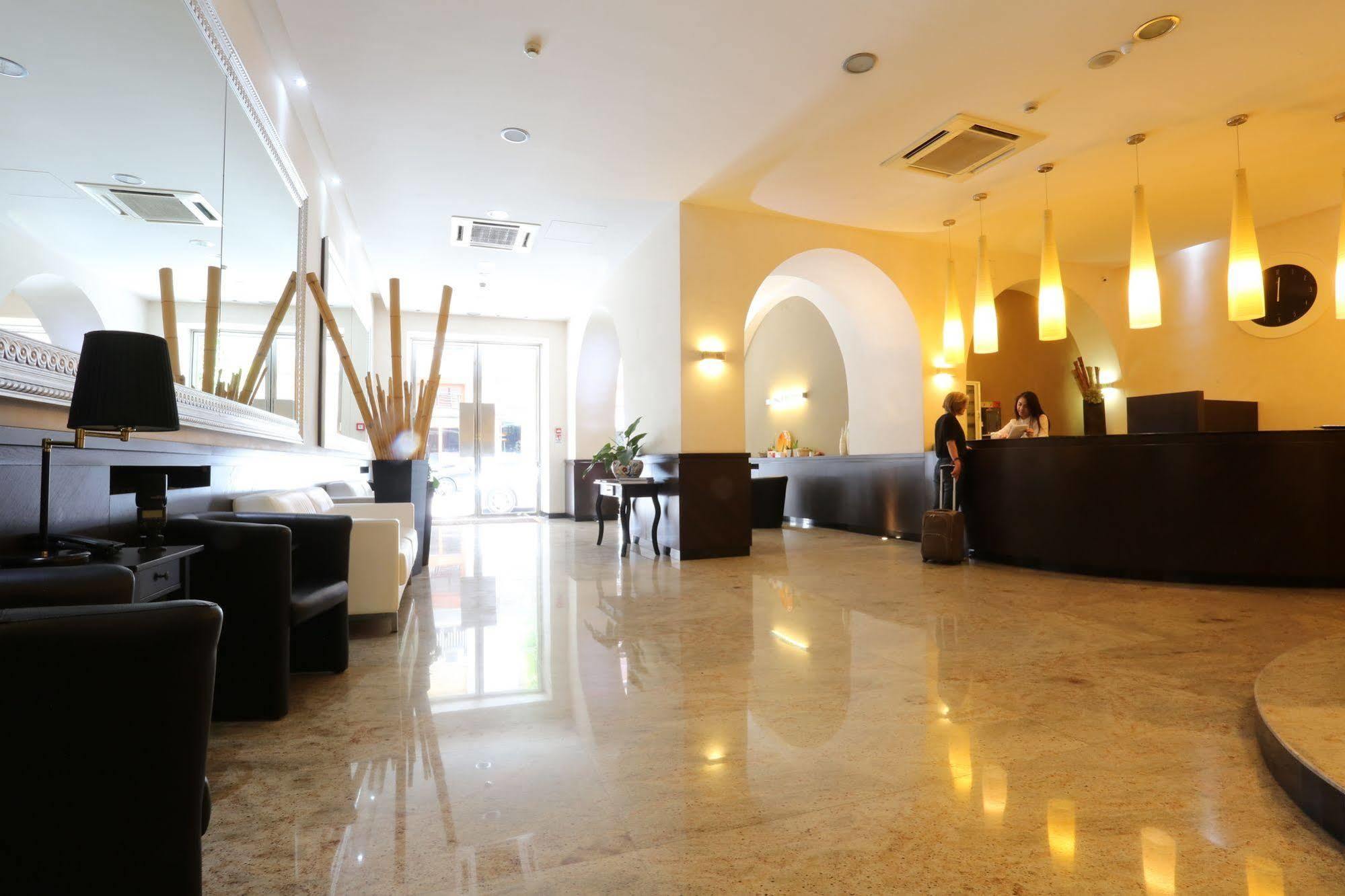 Hotel Europa Foggia Exterior foto